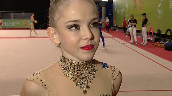 Стилияна Николова води в многобоя след първия ден на Световната купа по художествена гимнастика в София