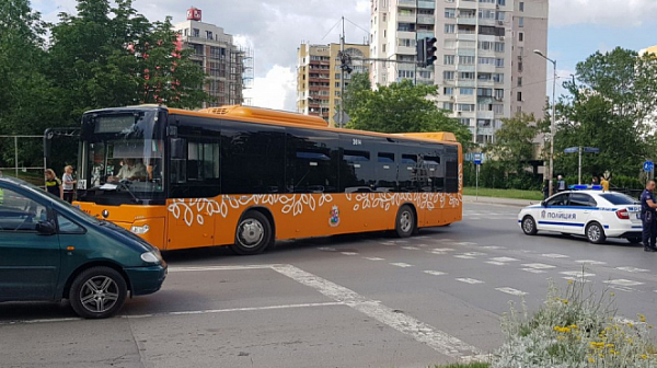 Разкриват се и шест временни автобусни линии в София заради Задушница