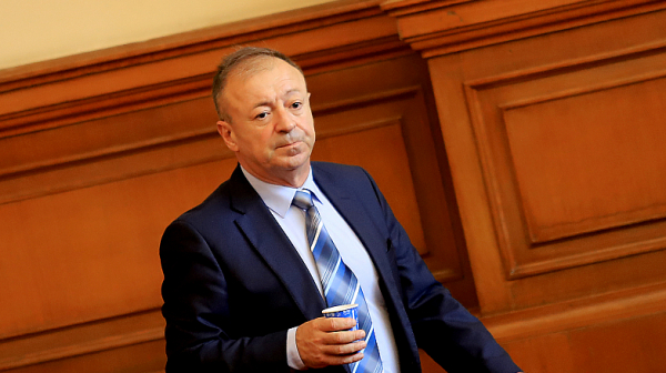 Иво Атанасов: Сезирам главния прокурор да разкрие купени ли сме