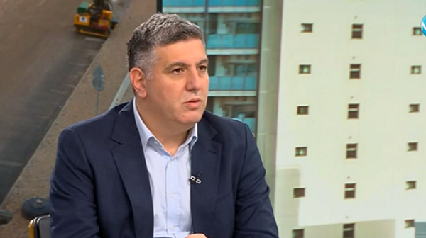 Министър Андрей Цеков: Средствата за саниране няма да стигнат за всички, кметове обещават прекалено щедро