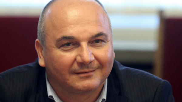 Любомир Дацов за актуализацията на бюджета: Гаси се пожар с бензин