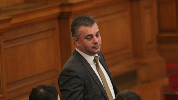 Юлиан Ангелов от ВМРО: България полицейска държава ли ще стане?