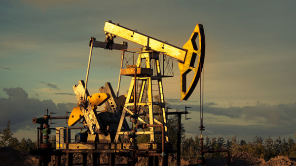 Излишъкът на петрол дава път за нови санкции на Тръмп срещу Русия