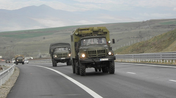Военна техника ще се движи по пътищата в страната, предупреждава МО