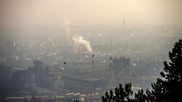 Сериозно превишаване на нормата за замърсяване на въздуха в София тази сутрин