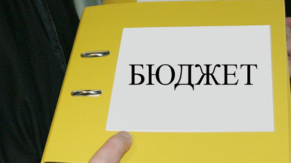 Нов държавен дълг? Два бюджета, икономисти, служебен кабинет в задочен спор