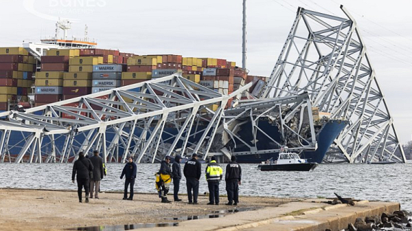 Бреговата охрана на САЩ: Няма опасност за гражданите на Балтимор след срутването на моста 