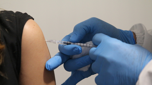 Шуробаджанащина и “наши хора” прередили медиците от Сандански за ваксината