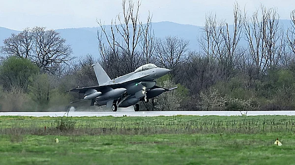 Служебният кабинет променя част от договора с Lockheed Martin за F-16