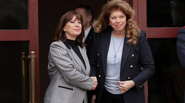 Омбудсманът Велислава Делчева също отказа да е служебен премиер