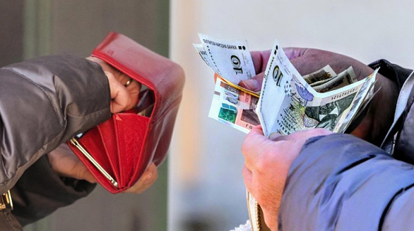 НОИ съобщи, че започва изплащане на пенсии на руски граждани у нас