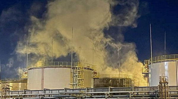 Украинското ГРУ е атакувало петролна база, рафинерия и металургичен комбинат в Русия