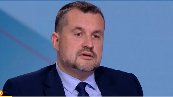 Калоян Методиев: Служебното правителство е катастрофа за държавата