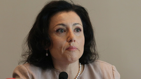 Търговските вериги обвиниха министър Танева в лобизъм за ”близки до нея кръгове”