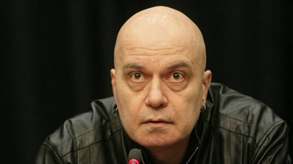 Слави Трифонов: Борисов не спира да лъже. Не вярвайте на ”Севда ТВ”. Правим най-малко тестове в Европа