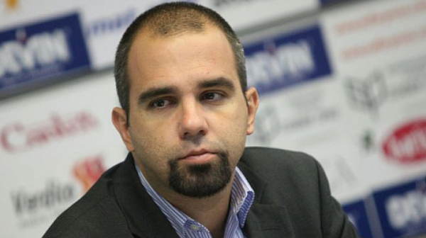Първан Симеонов: Има знак, че е възможно Христо Иванов да води диалог с ГЕРБ