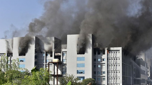 Избухна пожар в завод за производство на ваксините на AstraZeneca