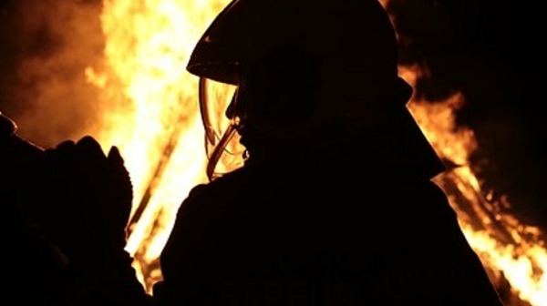 Пожар в луксозен хотел в Алпите, десетки са евакуирани