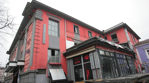 Започва реставрация на бившето кино „Възраждане“