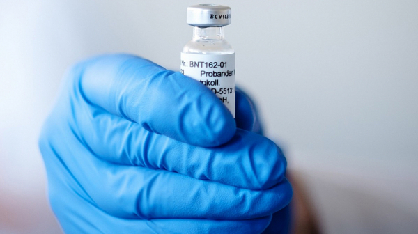 Обещават 5 разрешени ваксини у нас до средата на годината