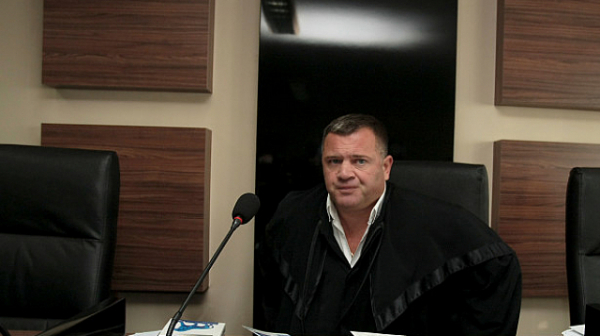 Съдът отхвърли искането на Манолова за касиране на изборите