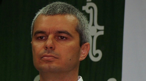Костадин Костадинов: Настоящият парламент не може да излъчи правителство