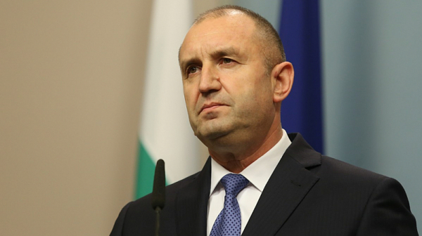 Президентът Радев защити съветника си Узунов в отговор на писмото на Диков