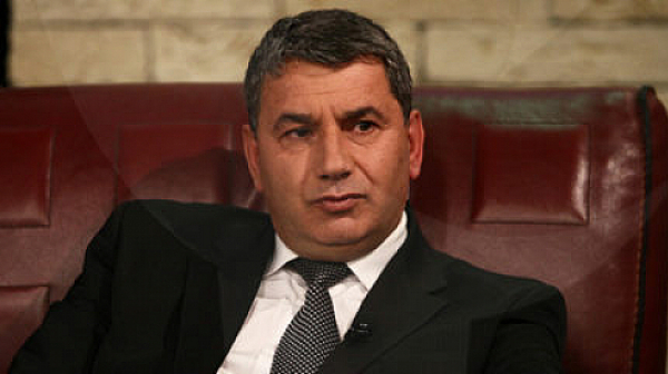 Димитър Байрактаров: Борисов се отказва от депутатското място, защото не иска да се откаже да е премиер