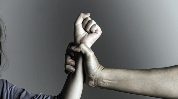 Всяка трета жена в света е преживяла насилие. СЗО отчита едва 0,2% спад за 20 г.