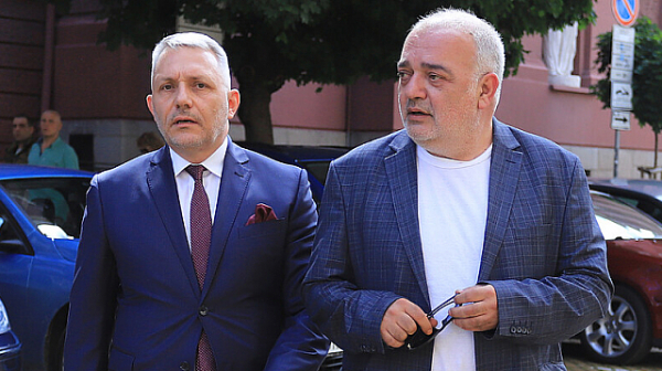 Хаджигенов и Бабикян: Кой унижи България с покана към Митрофанова на Съединението в Пловдив?