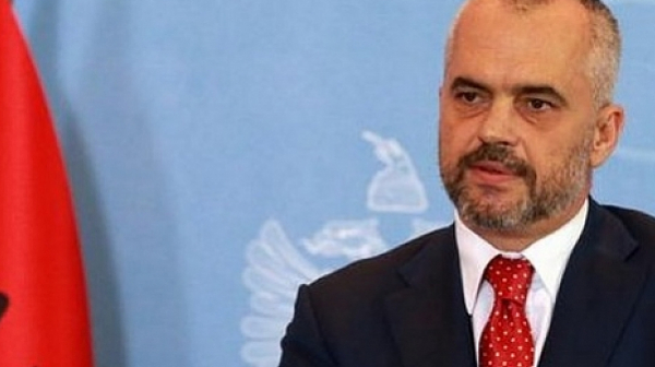 Премиерът на Албания с призив да се помогне на страната му