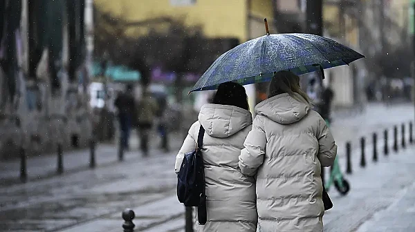Валежи и студ в цялата страна. Червен код за Кърджали и Смолян