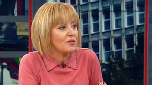 Мая Манолова: Министрите са едно табло с бушони