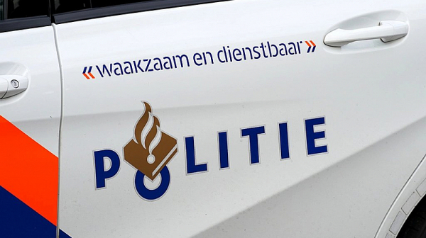 Един загинал и четирима ранени при атака с нож в Амстердам