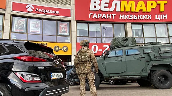 Петима убити в Киев, стрелецът е ликвидиран, държал е заложници в супермаркет