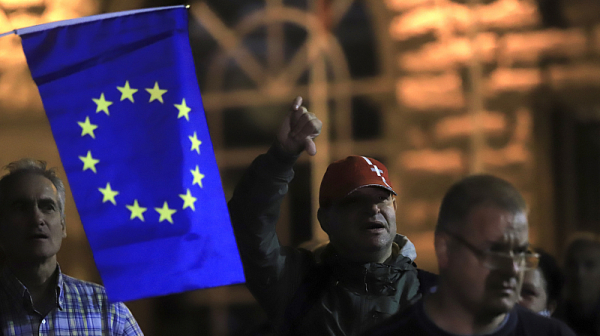”Отровното трио” показа на ЕС как министри зоват да се прикриват злоупотреби с еврофондове
