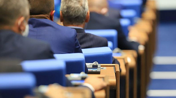 Парламентът избира нов председател на ЦИК - България