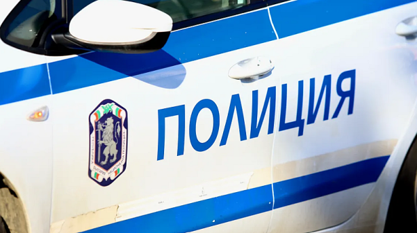 Шофьор прегази с микробус свой съсед в Сливен