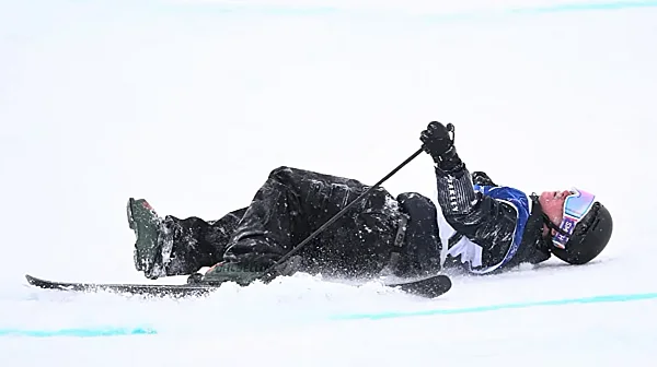 Тежък инцидент в Милано-Кортина: Носилка изнесе звездата Мелвил Айвс от пистата