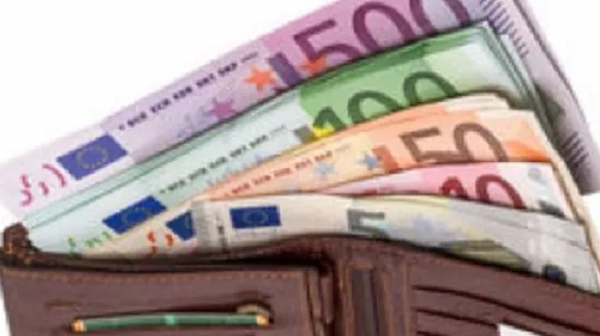 Евробарометър: Почти половината българи подкрепят въвеждането на еврото, в Румъния 71 %