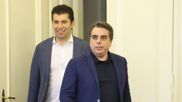Анализатор: Кирил Петков и Асен Василев са двете страни на една монета