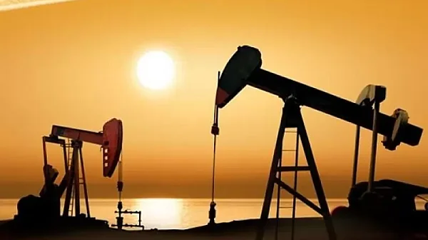 Сигнал за покачване на напрежението: Цените на петрола продължават да растат