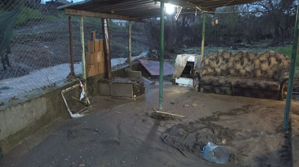 Тежки наводнения и евакуация в Бургаско, частично бедствено положение