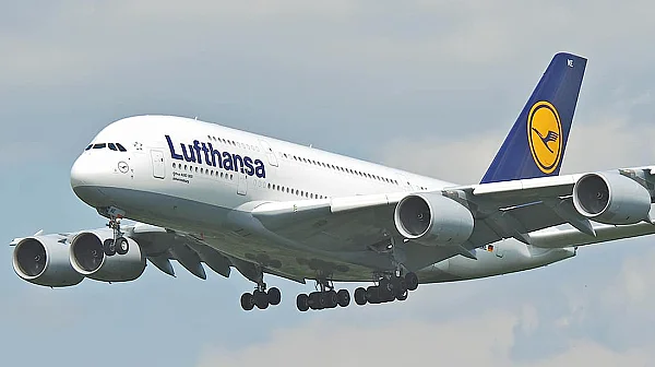 Lufthansa отменя 20 000 полета заради покачващите се цени на авиационното гориво