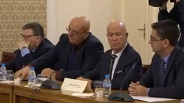 Депутатите изслушаха Цацаров за шеф на КПКОНПИ, конкурентът му говори само 2 минути
