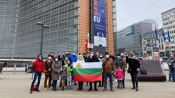 Поредни протести в Брюксел и Берлин срещу Борисов и Гешев