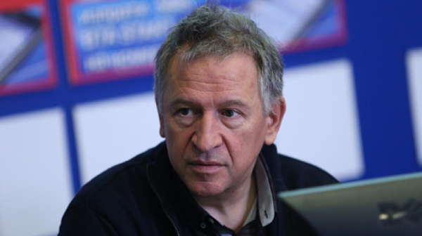 Кацаров: Имаме проблем с недостига на професионалисти по здравни грижи