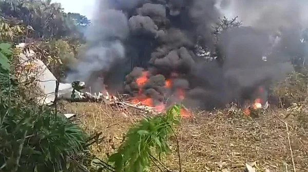 Военен самолет се разби в Колумбия, десетки жертви и ранени