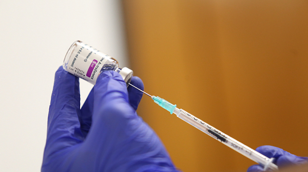 AstraZeneca сменя името на ваксината срещу COVID-19
