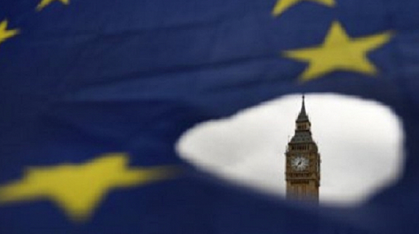 Британският парламент решава съдбата на сделката за Brexit